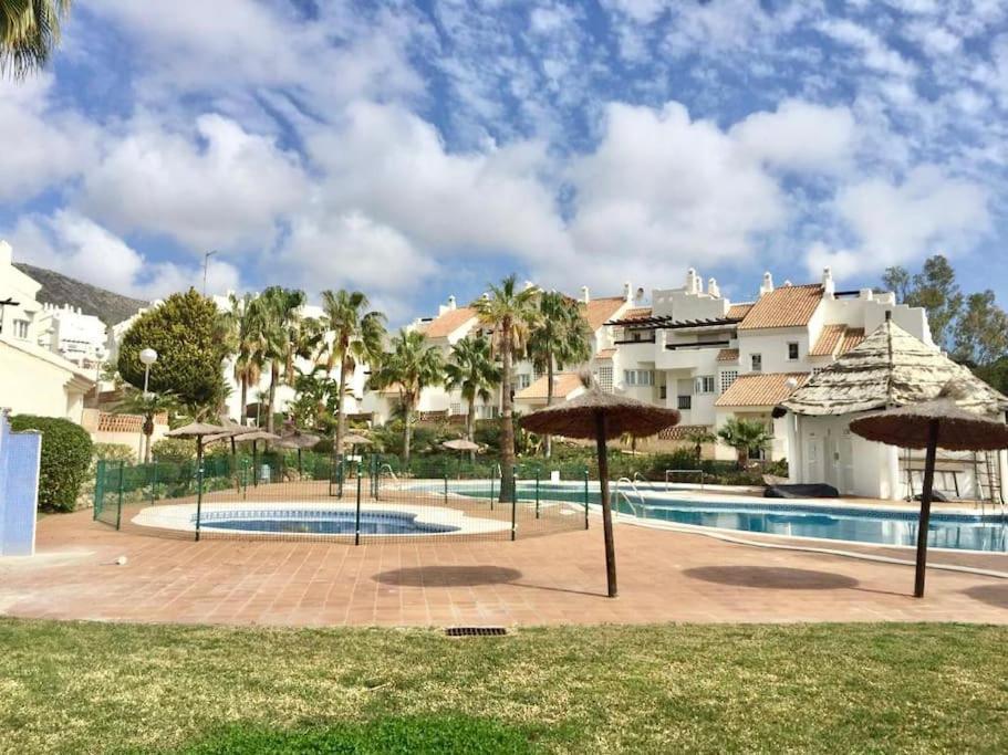 Beautiful Apartment With Pools, Playground And Paddle Tennis - Family Friendly And Near Vithas Hospital - Free Parking In Garage Benalmádena Exterior photo