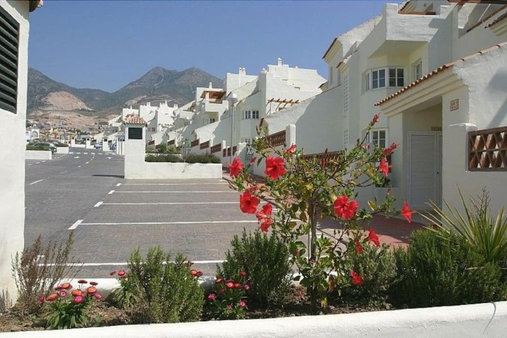 Beautiful Apartment With Pools, Playground And Paddle Tennis - Family Friendly And Near Vithas Hospital - Free Parking In Garage Benalmádena Exterior photo